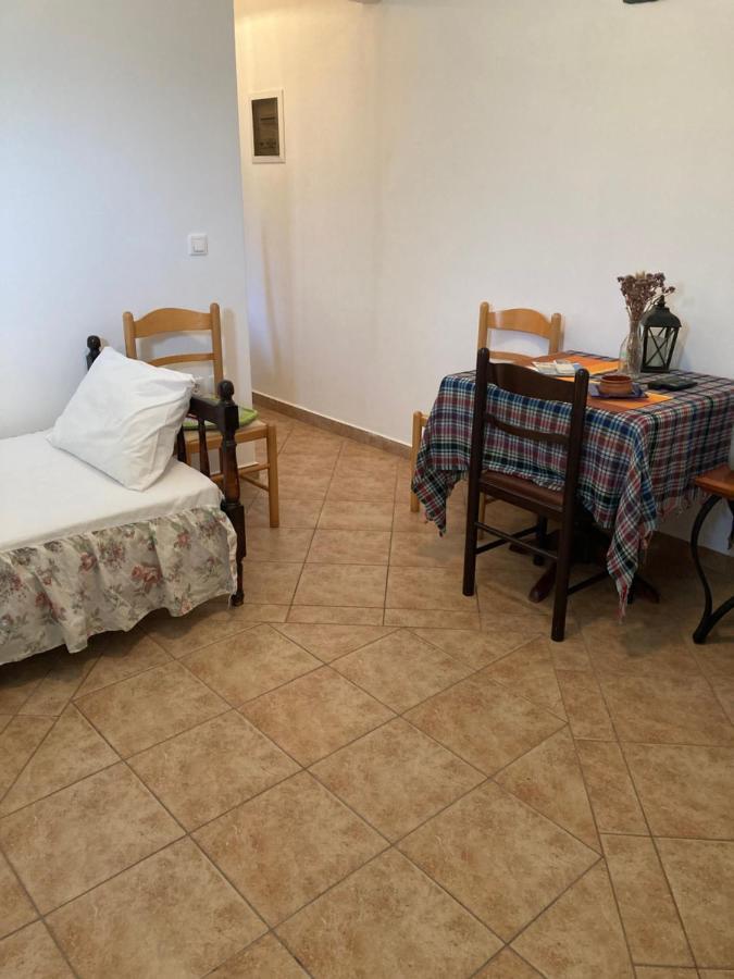 Agkyra Rooms Aladhinon Exteriér fotografie