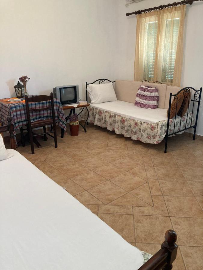 Agkyra Rooms Aladhinon Exteriér fotografie